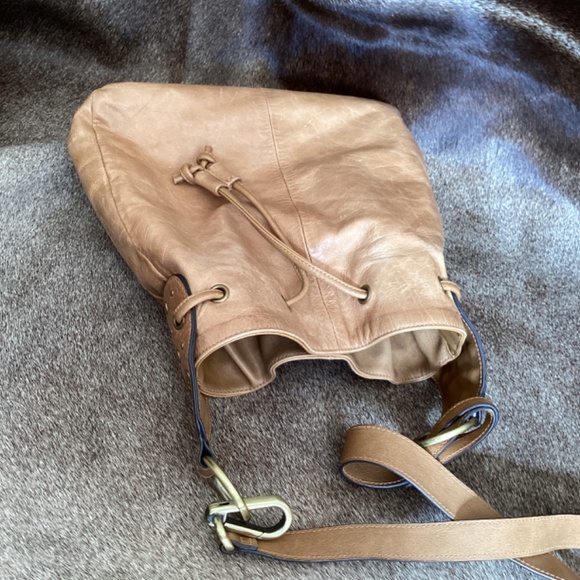 Hillard & Hanson Leather Slouch Drawstring Snap Closure Handbag - Picture 11 of 11